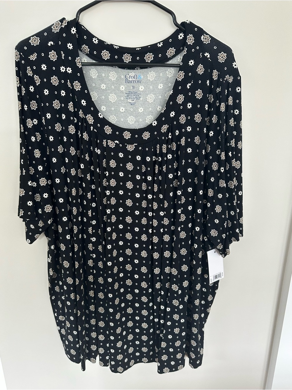 croft & barrow Black Floral Scoop-Neck Tunic Top